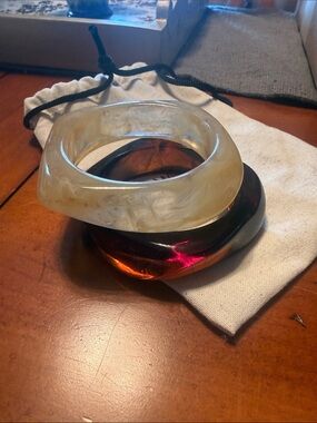 Two Piece Resin Bangle Bracelet Set - Cream, Black & Amber